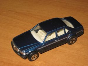 MC Toys-Maisto Mercedes-Benz 260 SEL