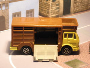 Majorette Série 200 Mercedes-Benz Animal truck