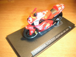 Hachette Yamaha YZR500