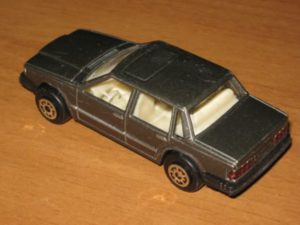 MC Toys-Maisto Volvo 760 GLE 