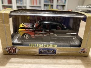 M2 Auto-Dreams Ford Crestliner