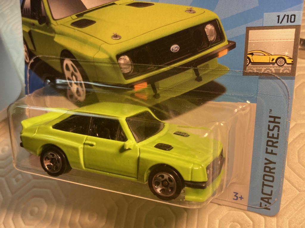 Hot Wheels Factory Fresh  Ford Escort RS2000