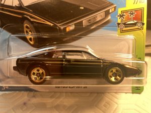 Hot Wheels HW Exotics Lotus Esprit S1