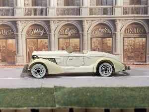 Hot Wheels Auburn 852