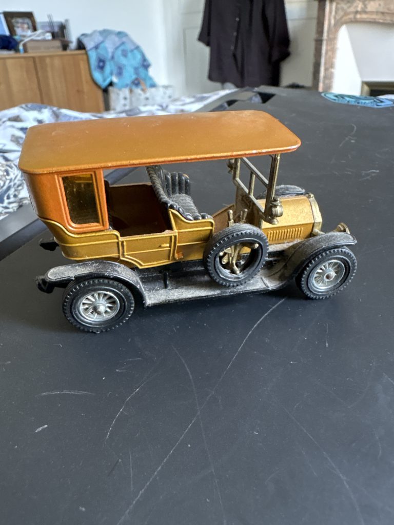 Matchbox Lesney Product Peugeot y-5 1097 Hugo De Labrusse collection