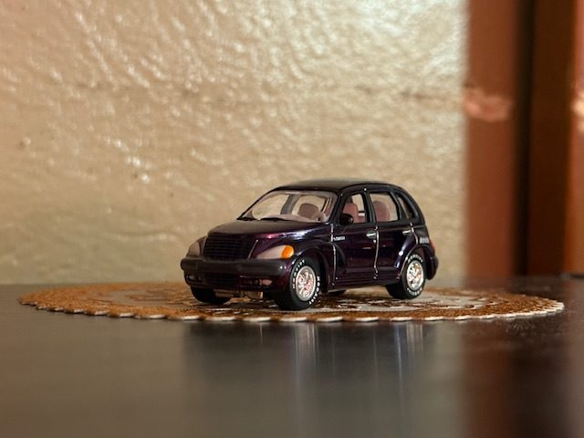 Johhny Lightning Chrysler PT Cruiser (2001) Justin Bug collection