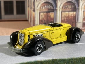 Hot Wheels Auburn 852