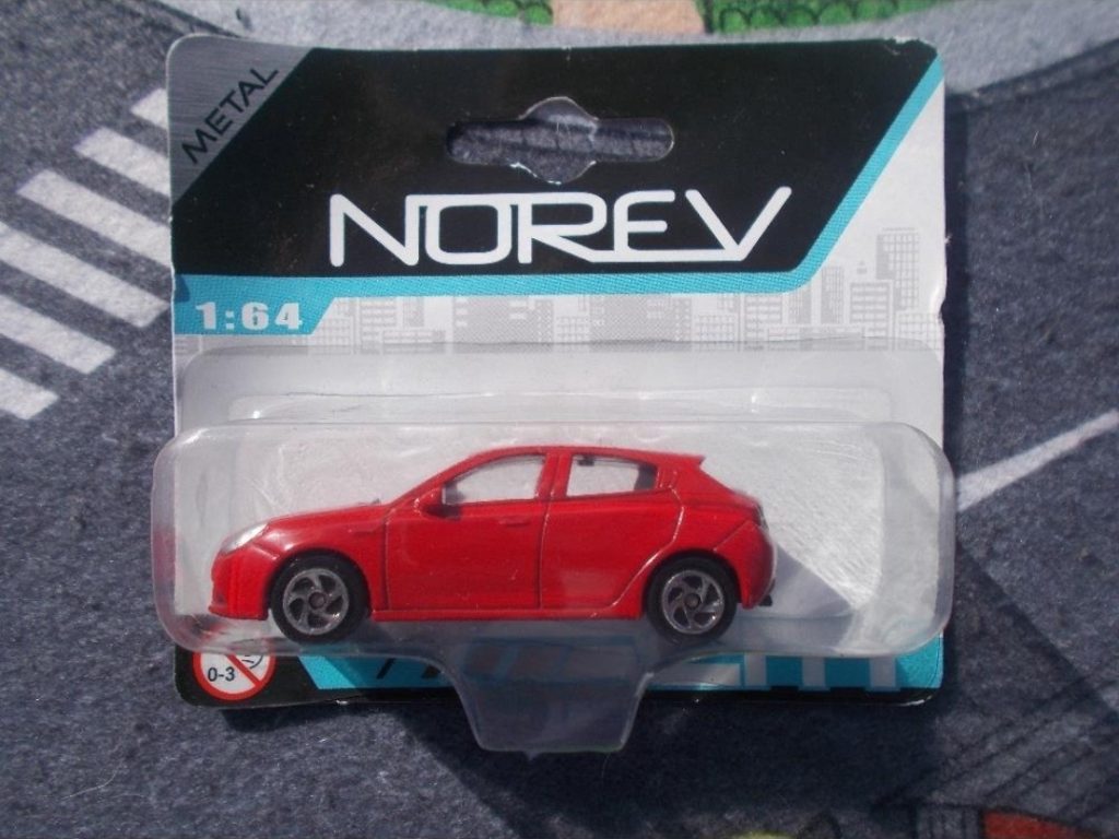 Norev 3 inchs Alfa Romeo Giulietta (2010) Nicolas FORGET collection