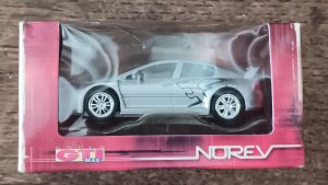 Norev 3 inchs Peugeot 407 Silhouette