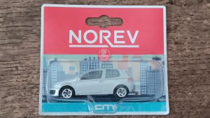 Norev 3 inchs Volkswagen Golf Mk6 GTi