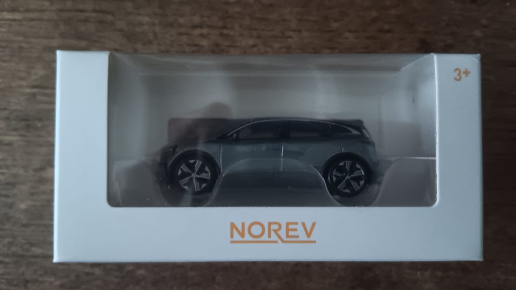Norev 3 inchs Renault Megane E-Tech Nicolas FORGET collection