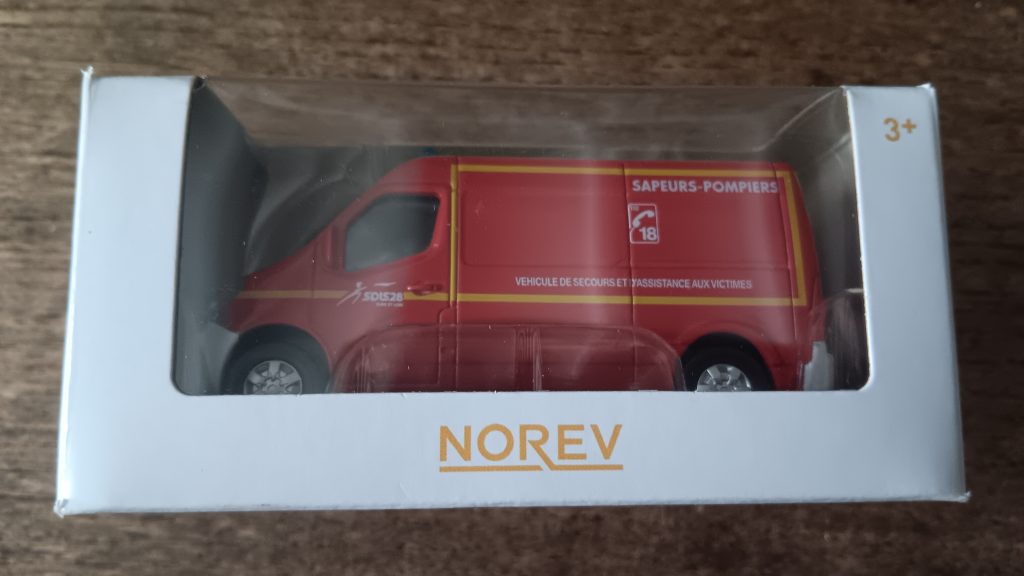 Norev 3 inchs Renault Master III Nicolas FORGET collection