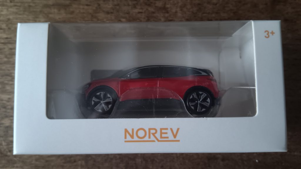 Norev 3 inchs Renault Megane E-Tech Nicolas FORGET collection