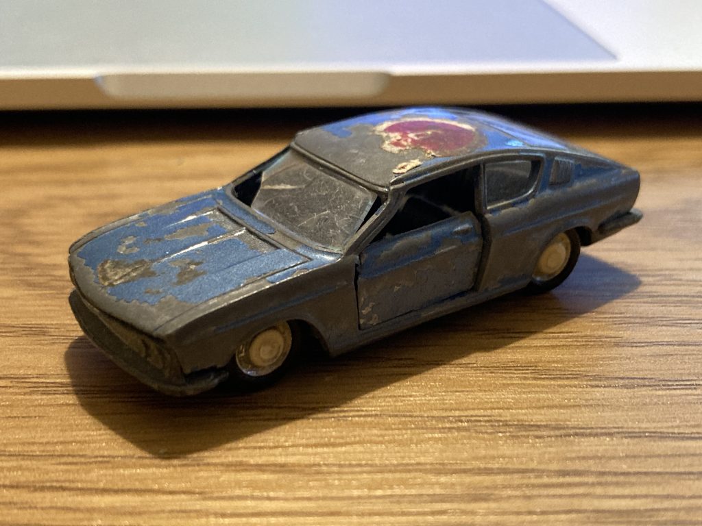 Schuco  S/N 821 Audi 100 Coupé S