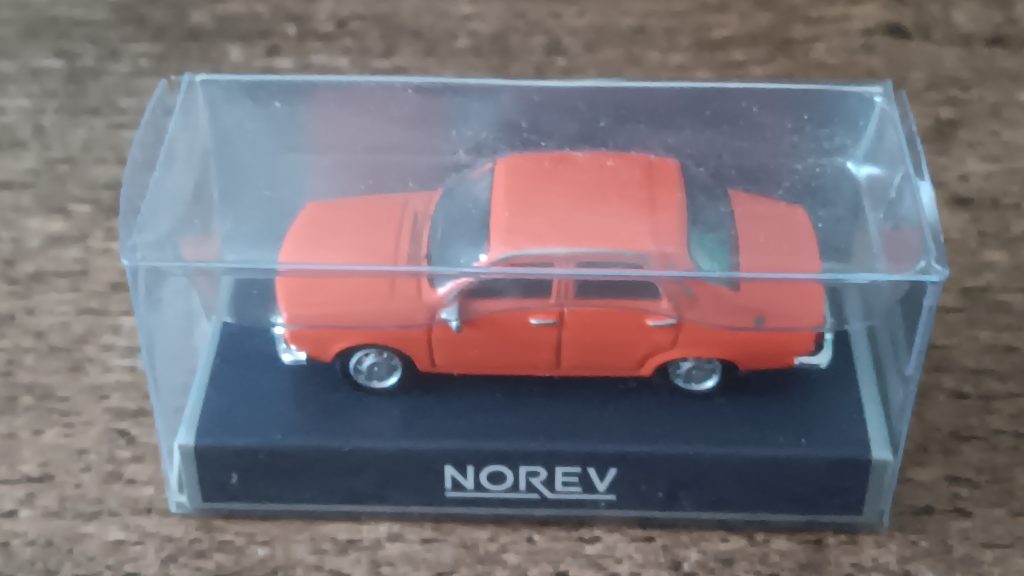 Norev 1/87ème  S/N 511256 Renault 12