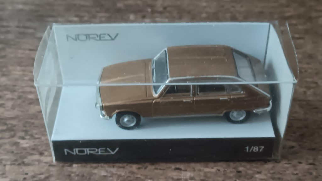 Norev 1/87ème  S/N 511688 Renault 16 TL