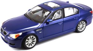 Maisto 1/18 Collection BMW M5 (2004)