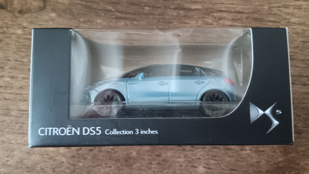 Norev 3 inchs  S/N AMC 019063 Lot : PO 2011/0381 Citroën DS 5