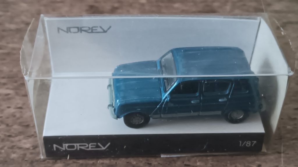 Norev 1/87ème  S/N 510085 Renault 4 GTL Clan