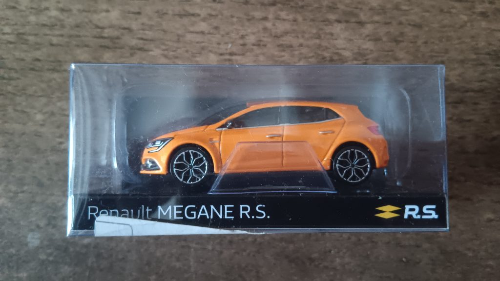 Norev 3 inchs  S/N MI-018-TP Renault Megane IV