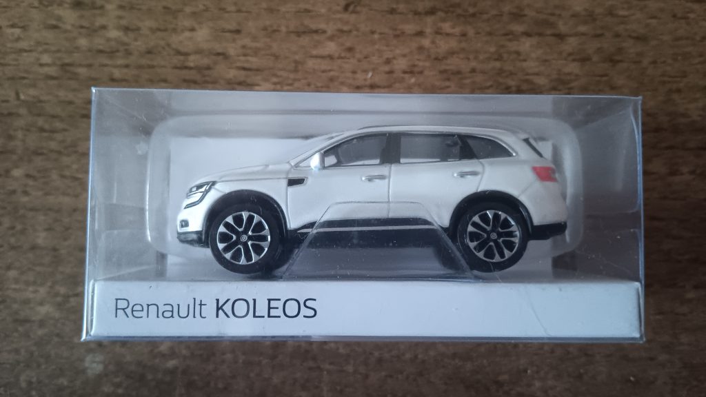 Norev 3 inchs  S/N 77 11 782 161 Renault Koleos II