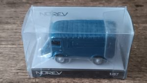 Norev 1/87ème Renault 1000 kg
