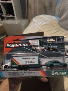 Majorette vaillant Porsche taycan turbo S + 934
