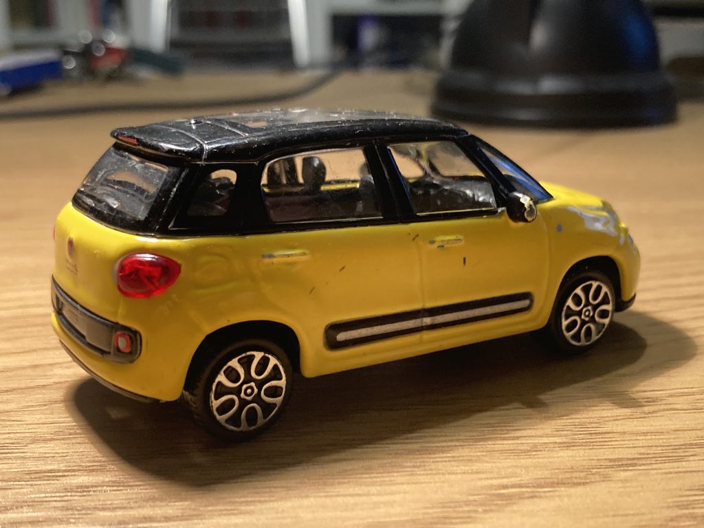 Bburago  Fiat 500L
