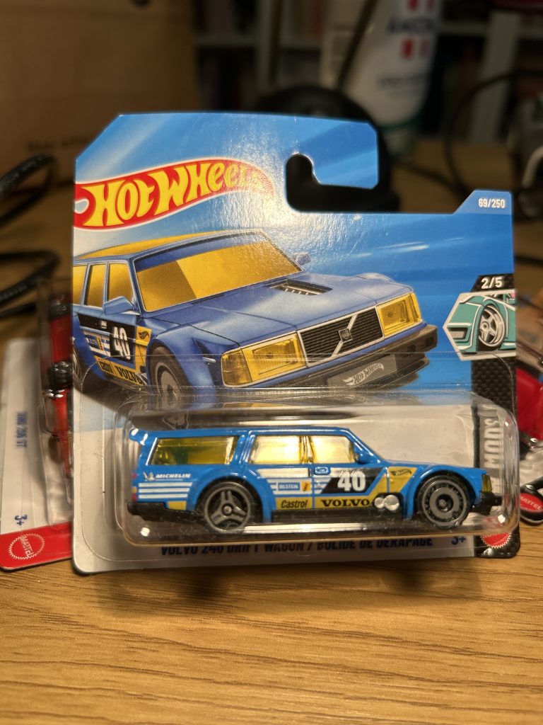 Hot Wheels HW Mods  Volvo 240 Drift Wagon